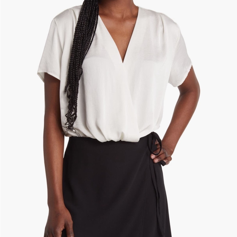 Open Edit Ivory Satin Short Sleeve V-Neck Wrapped Bodysuit Size Medium